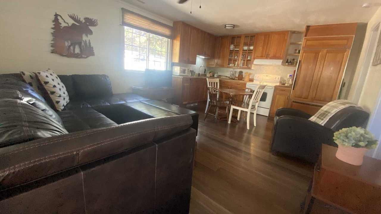 Photo of Livingroom in Lake City