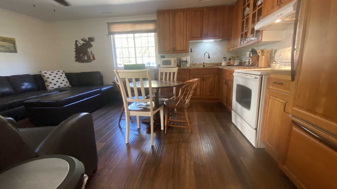 Photo of Livingroom in Lake City