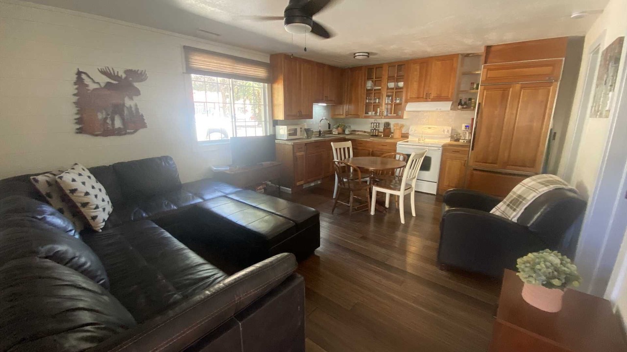 Photo of Livingroom in Lake City