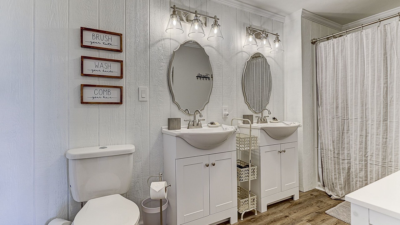 Photo of Bathroom in Victor