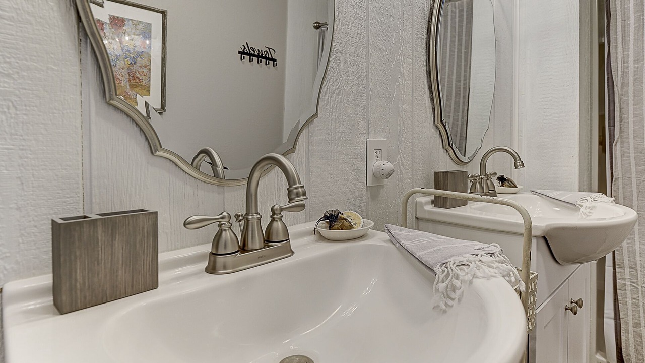 Photo of Bathroom in Victor
