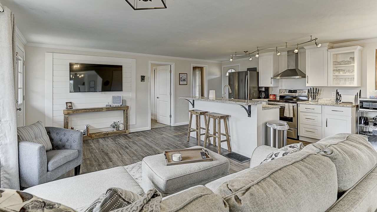 Photo of Livingroom in Victor
