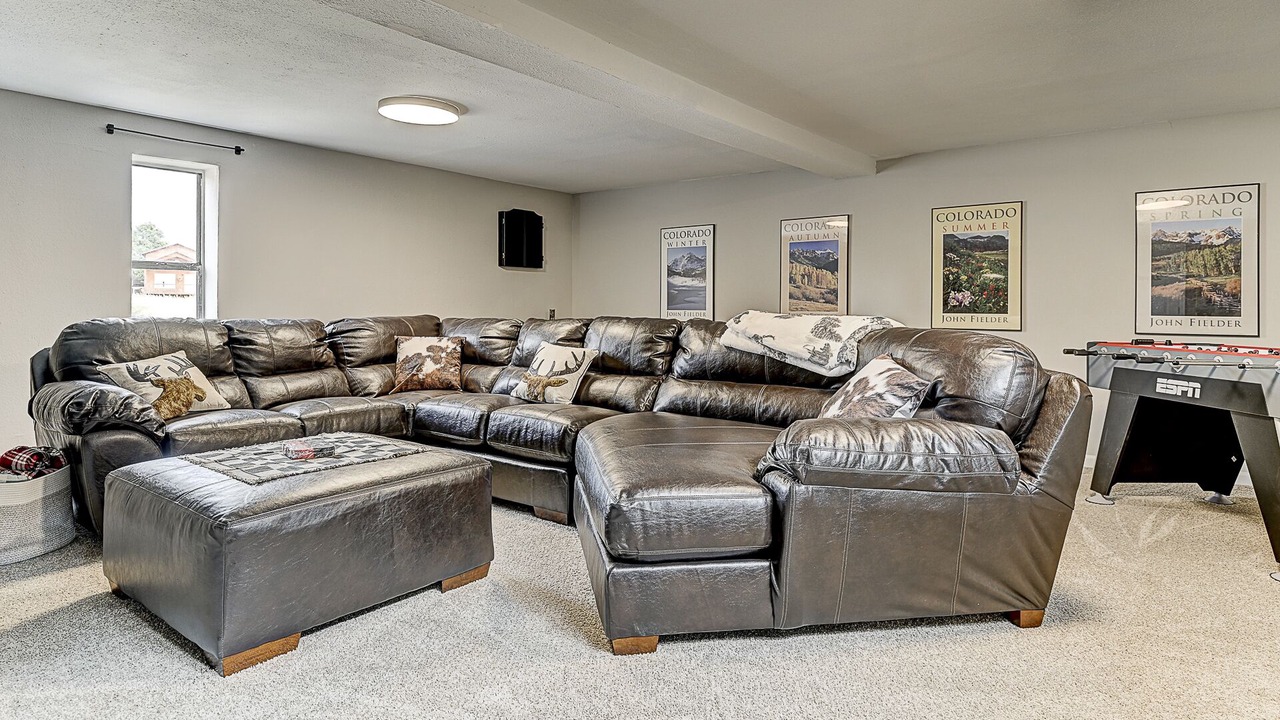 Photo of Livingroom in Victor