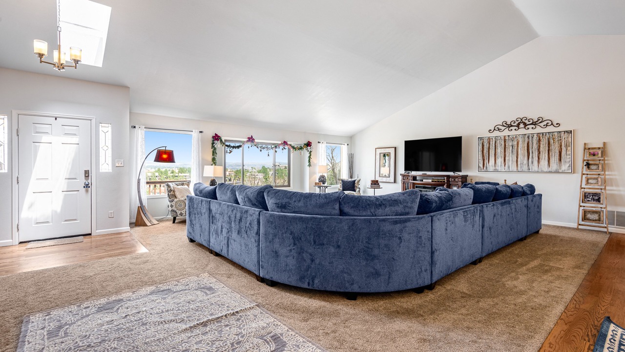 Photo of Livingroom in Northwest Colorado Springs