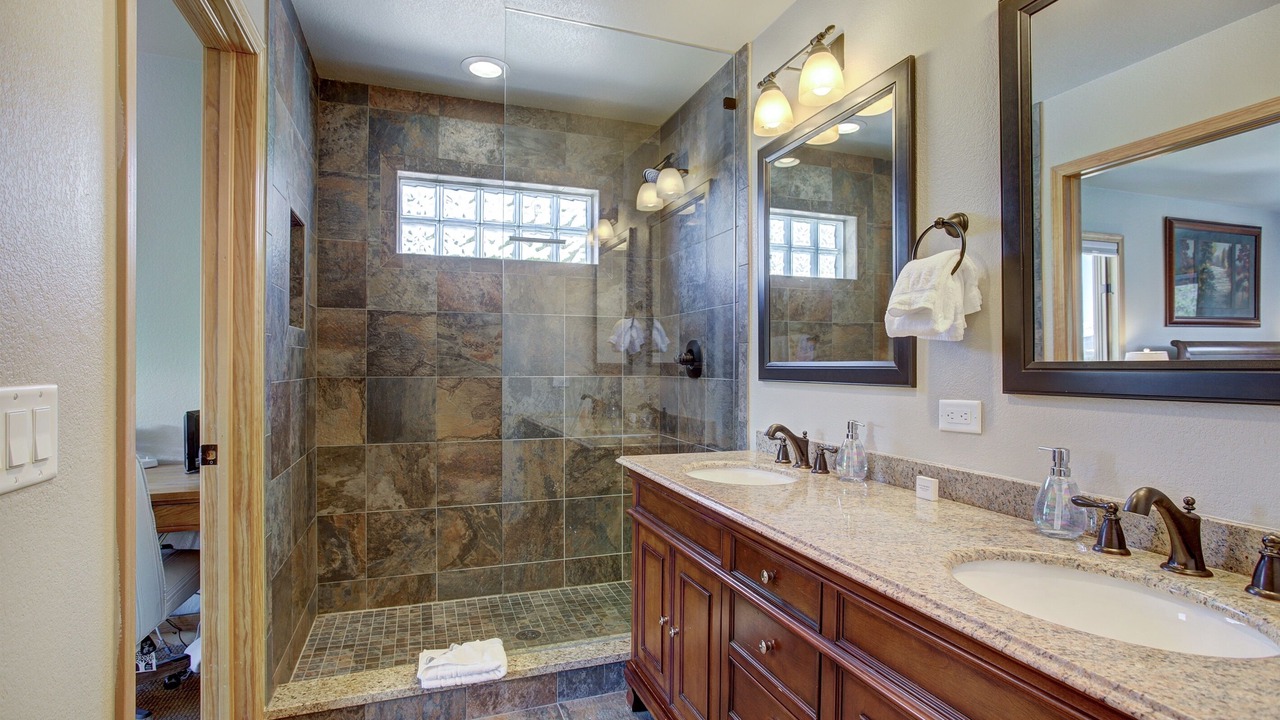 Photo of Bathroom in Warrior's Mark West