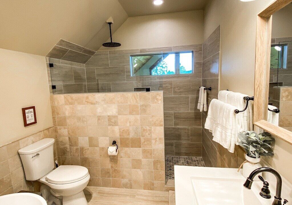 Photo of Bathroom in Columbine Lake
