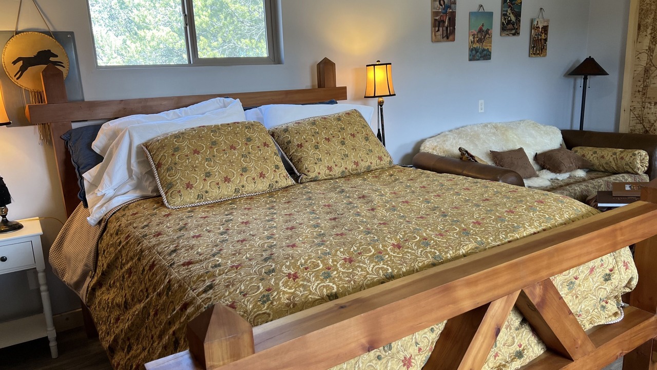 Photo of Bedroom in Montrose