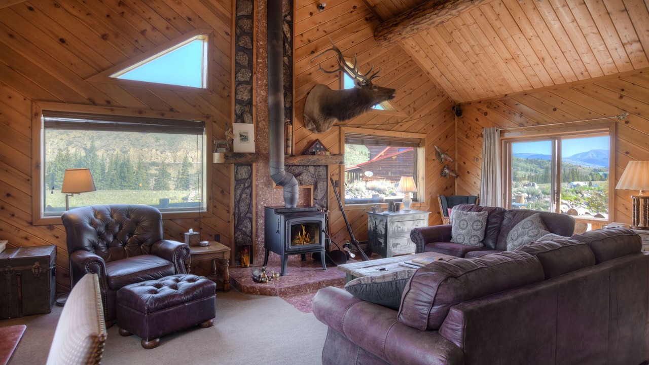 Photo of Livingroom in Creede