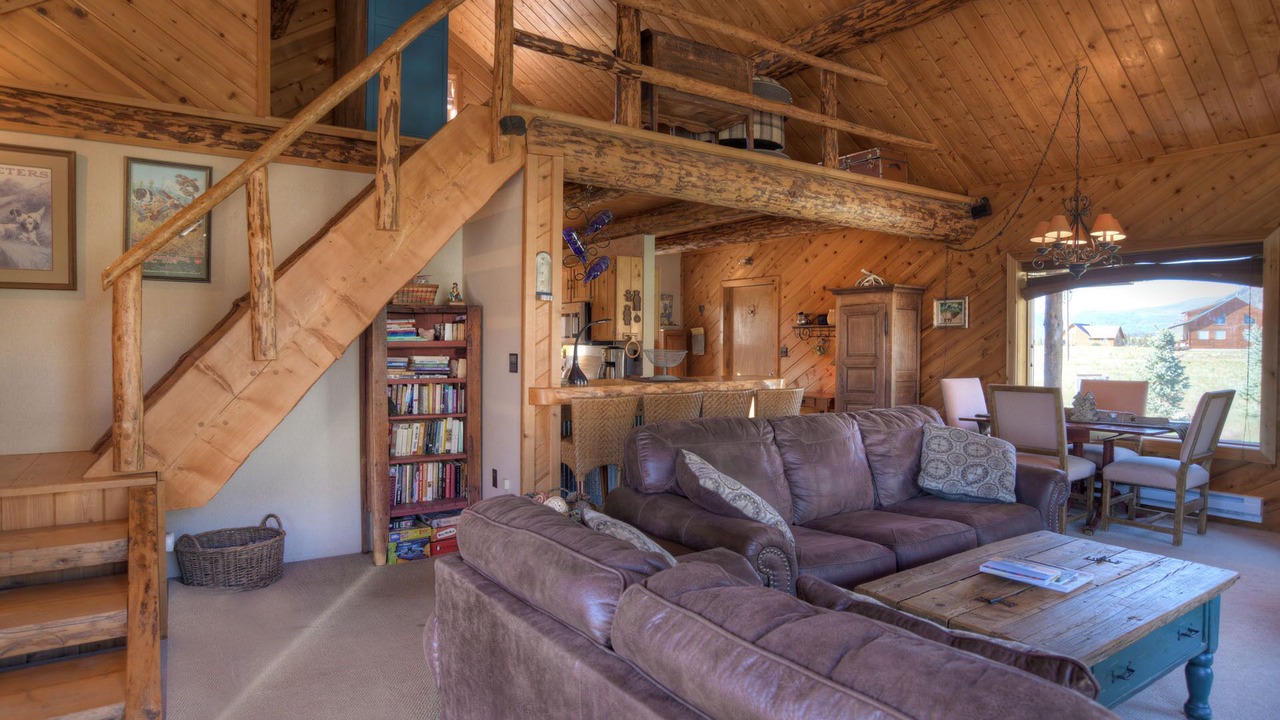 Photo of Livingroom in Creede