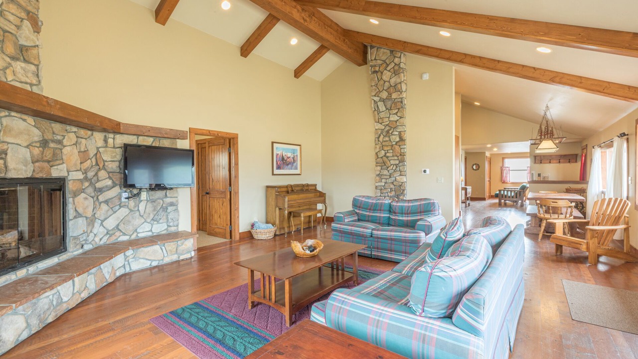 Photo of Livingroom in Creede
