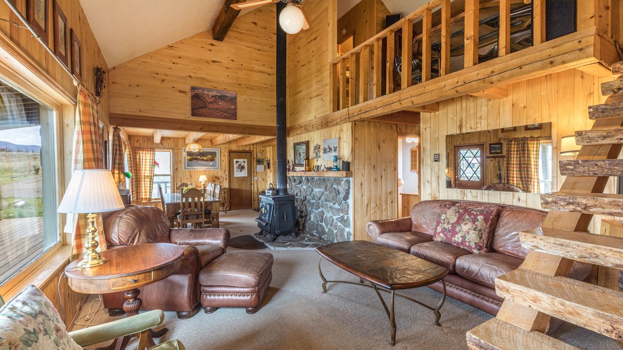 Photo of Livingroom in Creede