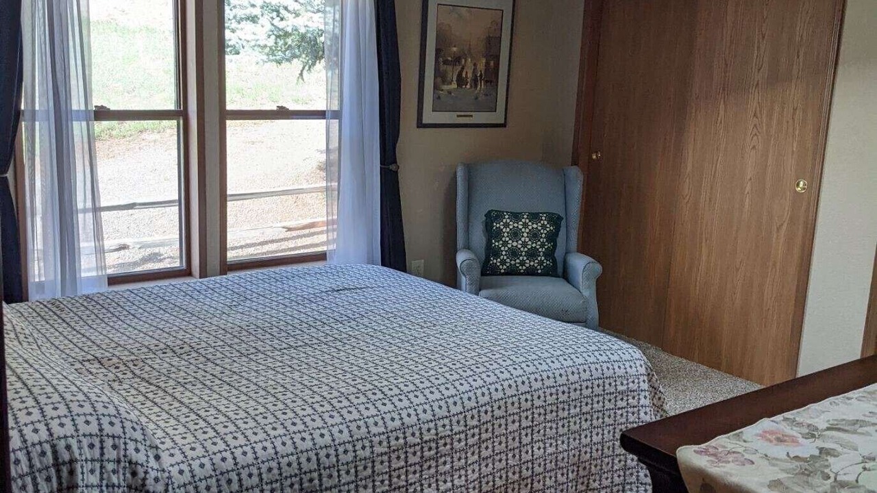 Photo of Bedroom in Idlewild Estates