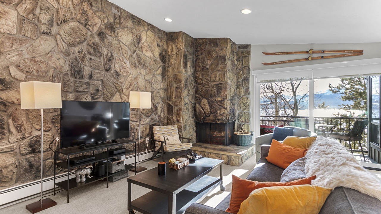 Photo of Livingroom in Dillon