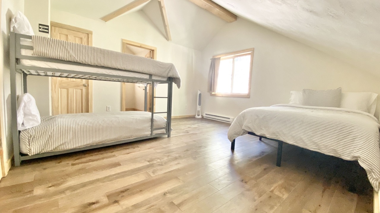 Photo of Bedroom in Garfield