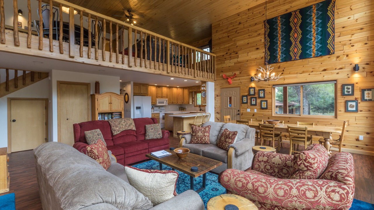Photo of Bedroom in South Fork