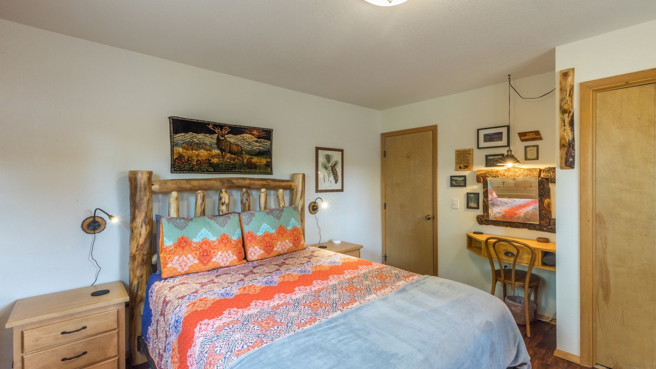 Photo of Bedroom in South Fork