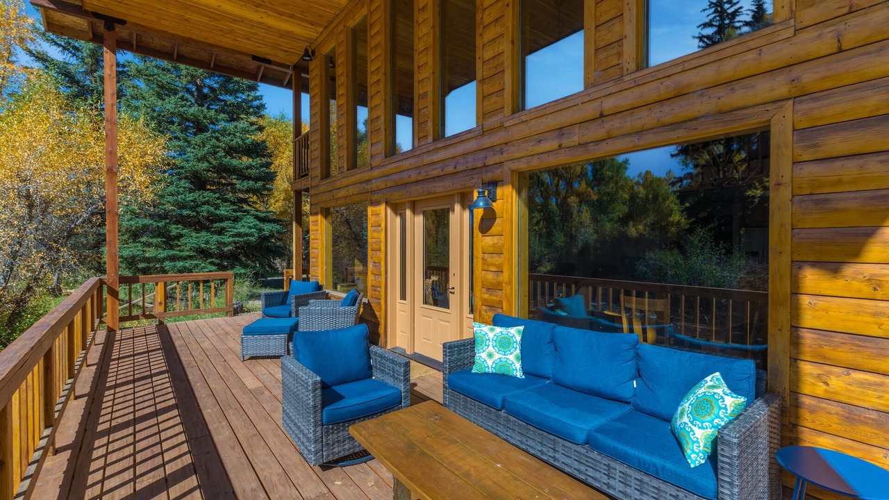 Photo of Patio Balcony in South Fork