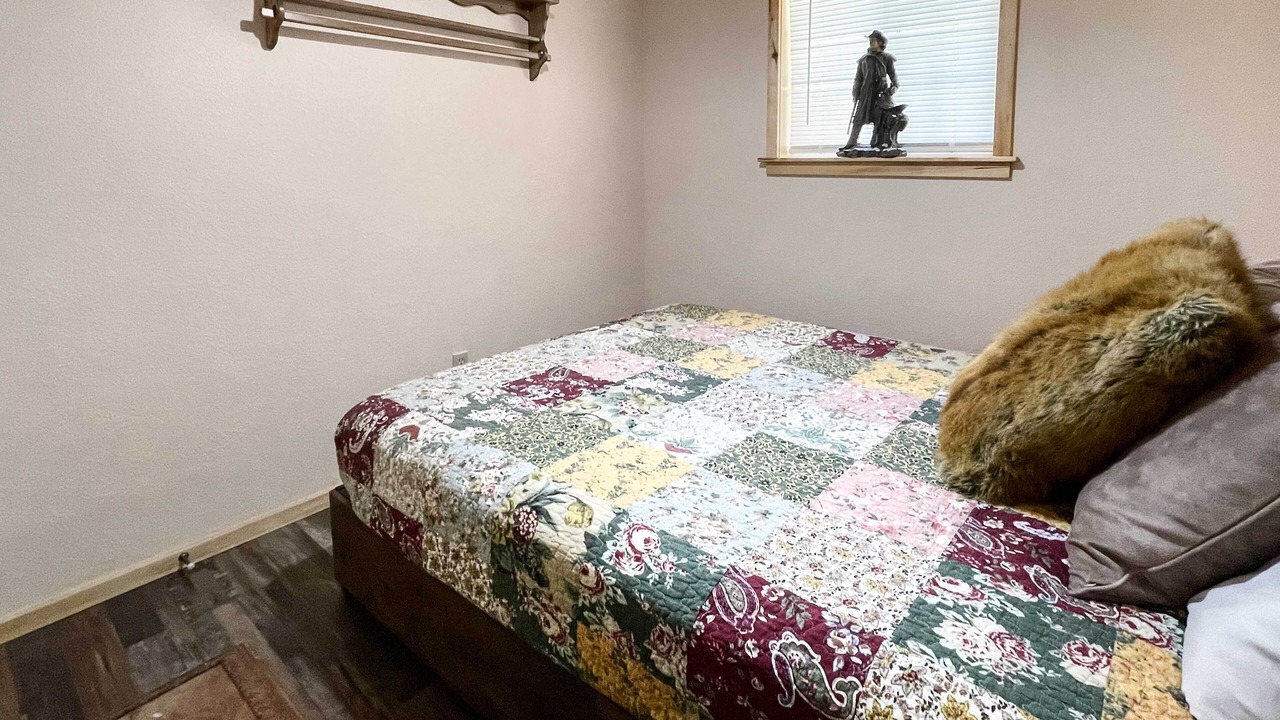 Photo of Bedroom in Coaldale