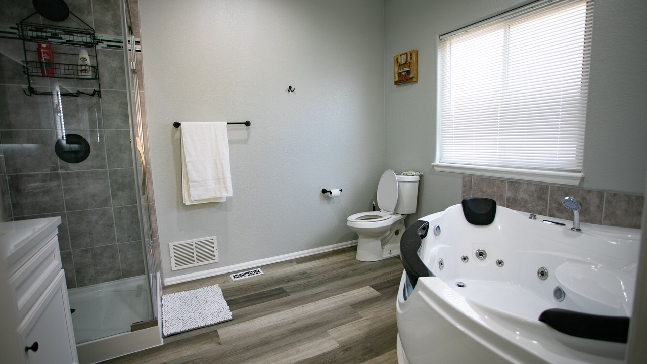 Photo of Bathroom in Montbello