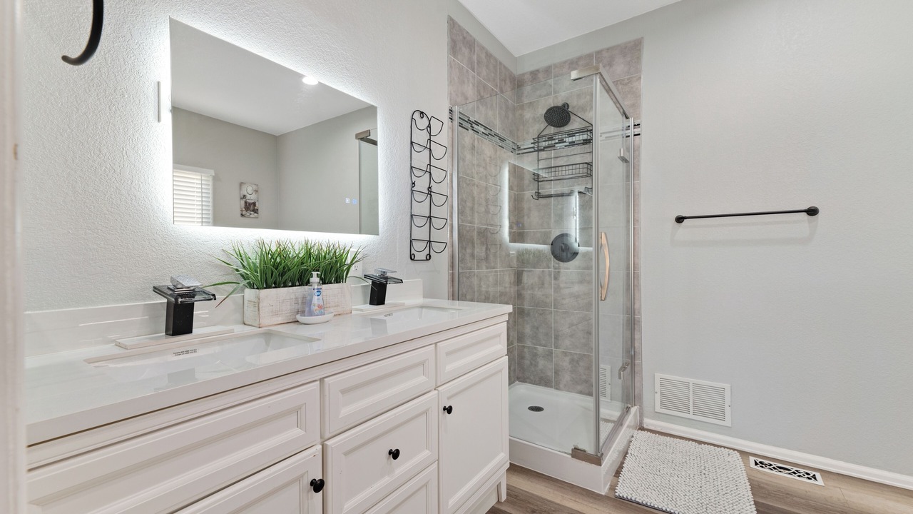 Photo of Bathroom in Montbello