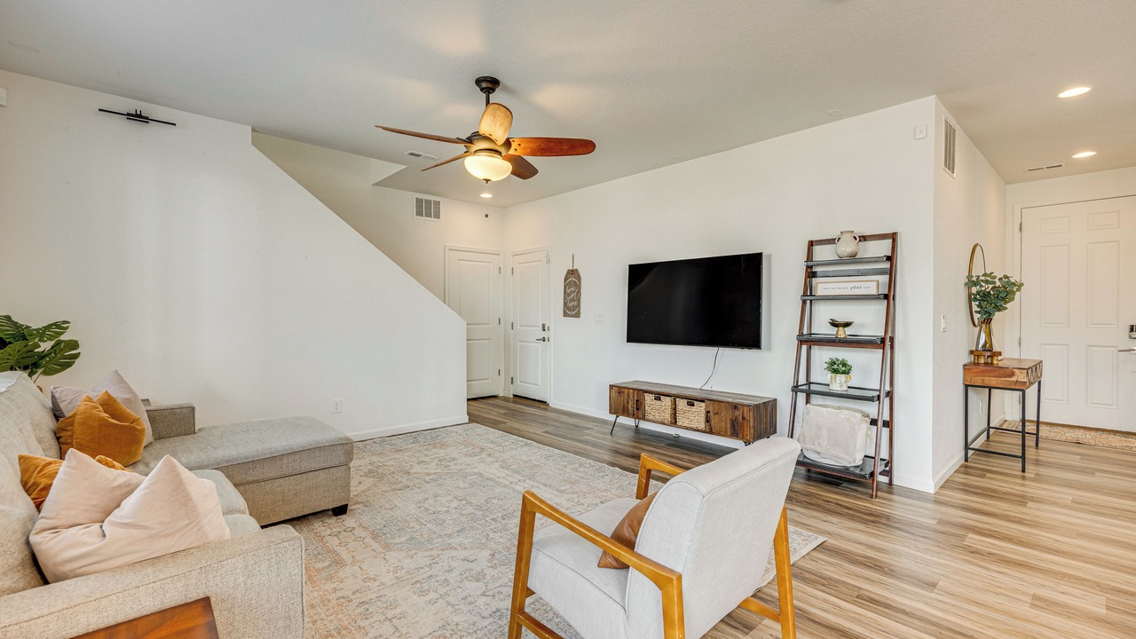Photo of Livingroom in Security-Widefield