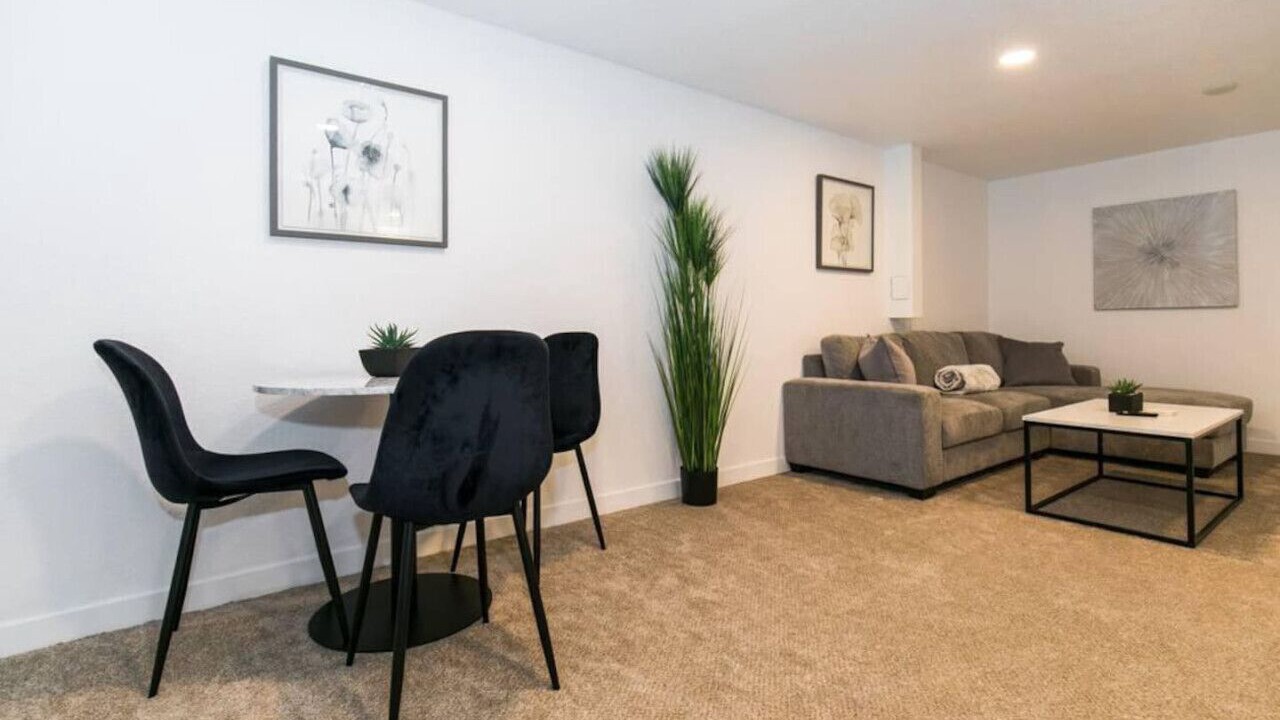 Photo of Livingroom in Berkley