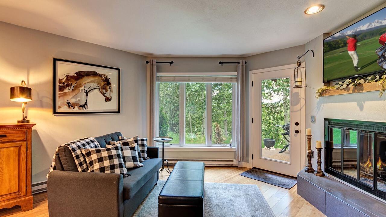 Photo of Livingroom in Eagle-Vail