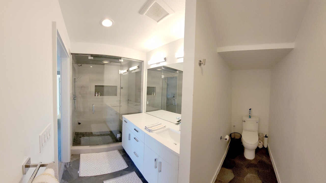 Photo of Bathroom in Villa Park