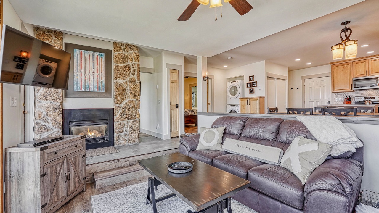 Photo of Livingroom in Silvercreek