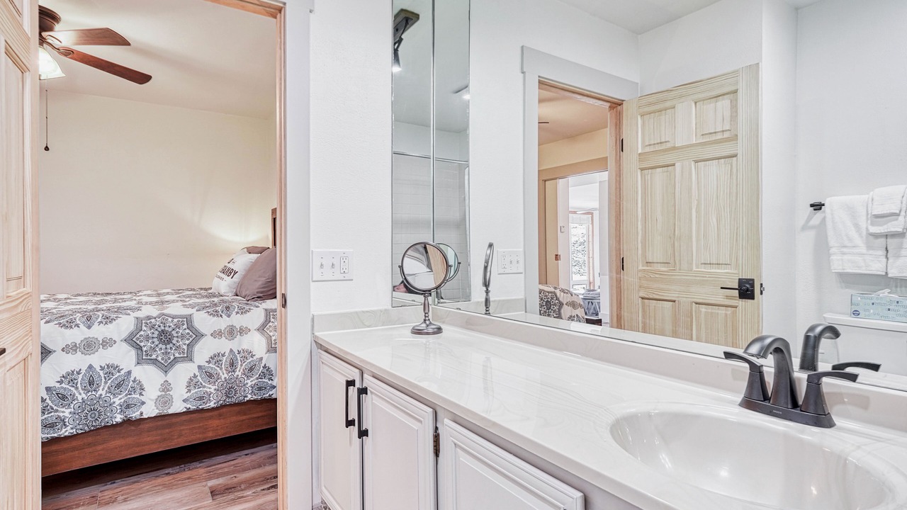 Photo of Bathroom in Silvercreek
