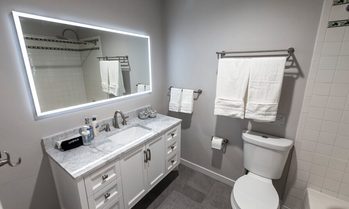 Photo of Bathroom in North Central Westminster