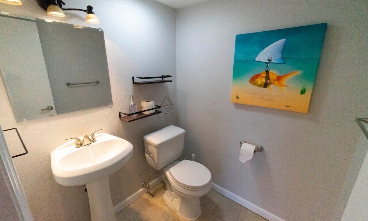 Photo of Bathroom in North Central Westminster