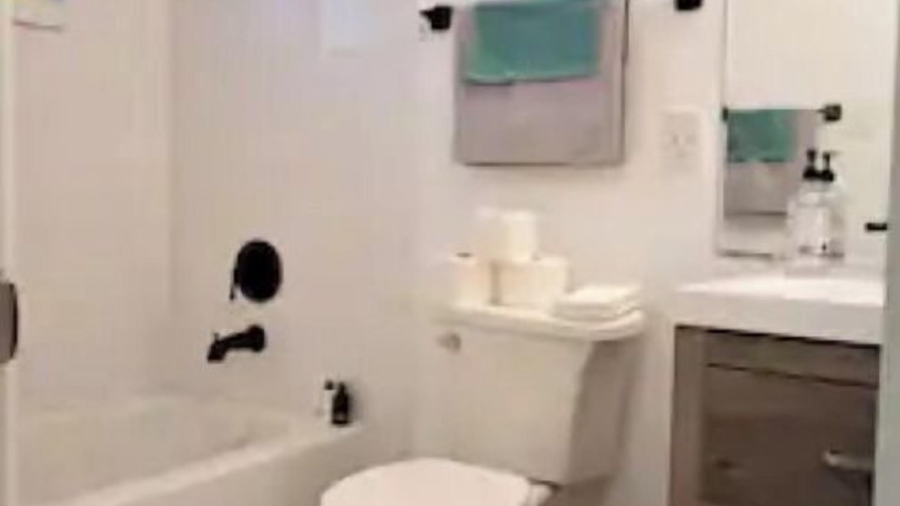 Photo of Bathroom in Barths