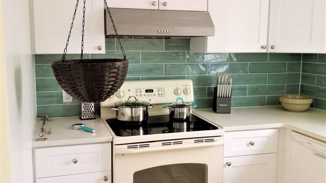 Photo of Kitchen in Barths
