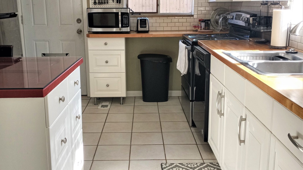 Photo of Kitchen in Barths