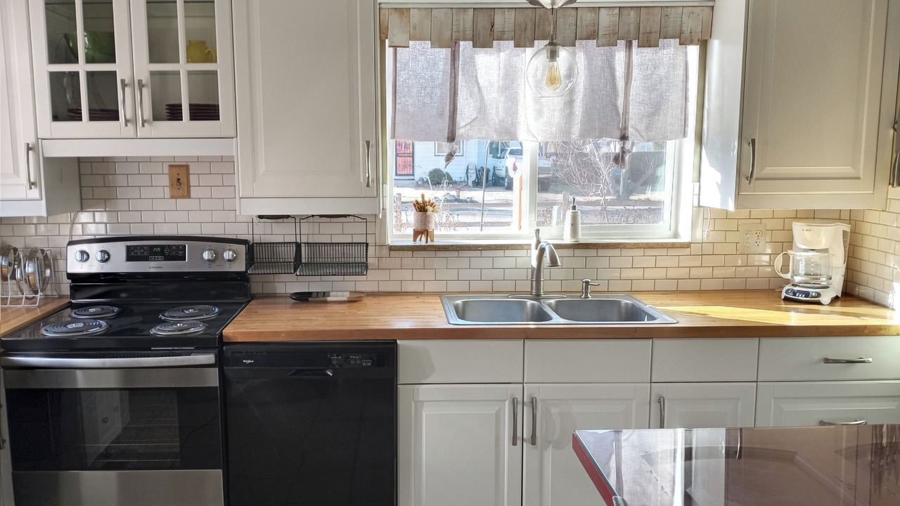 Photo of Kitchen in Barths