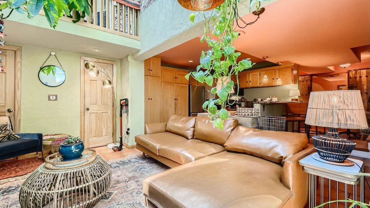 Photo of Livingroom in Platt Park
