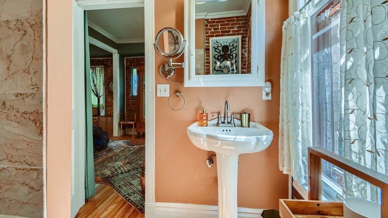 Photo of Bathroom in Platt Park