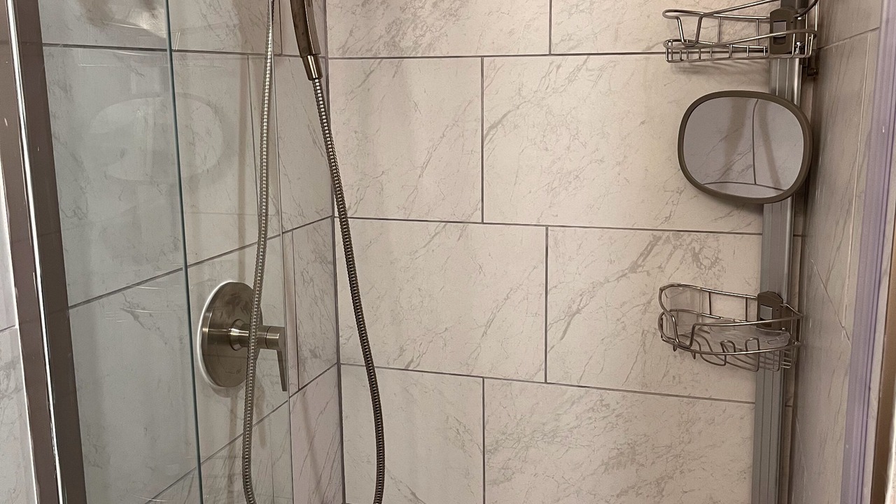 Photo of Bathroom in Glenwood Grove - North Iris
