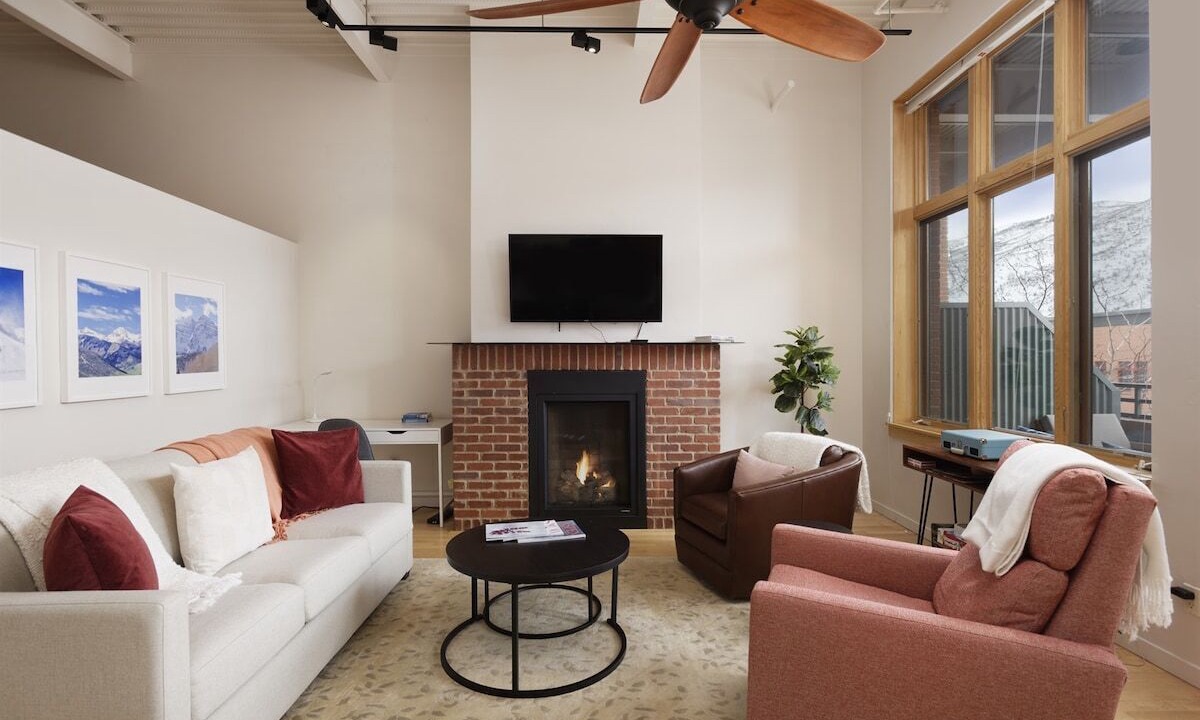 Photo of Livingroom in Basalt