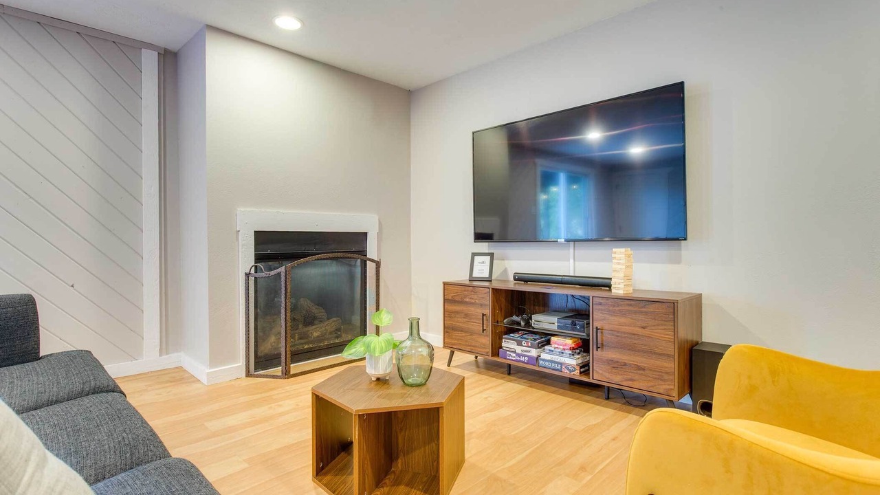 Photo of Livingroom in Evergreen Meadows