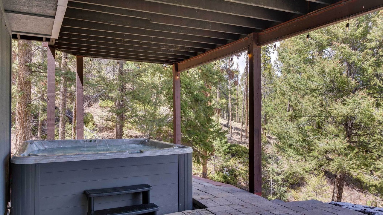 Photo of Outdoor in Evergreen Meadows