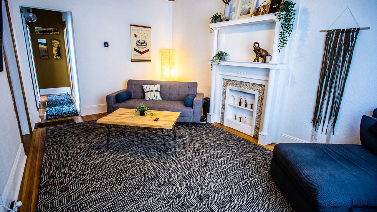 Photo of Livingroom in Cole
