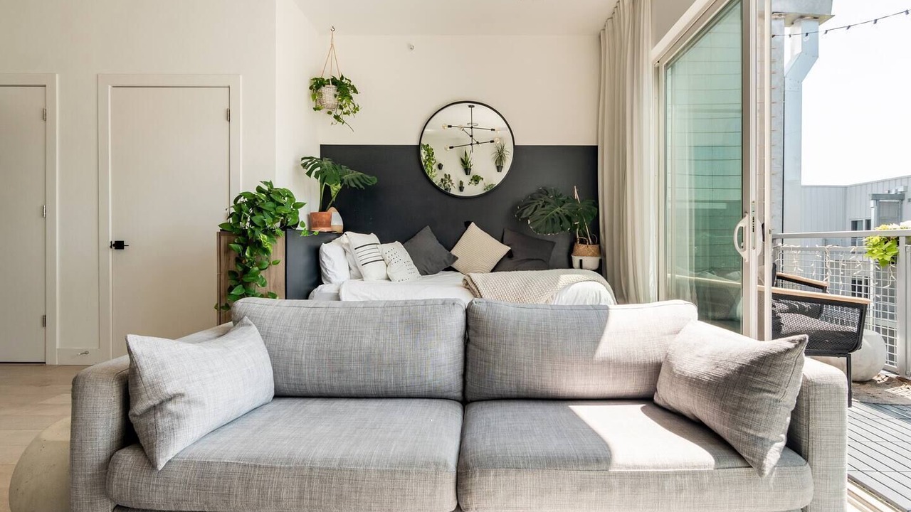 Photo of Livingroom in Five Points