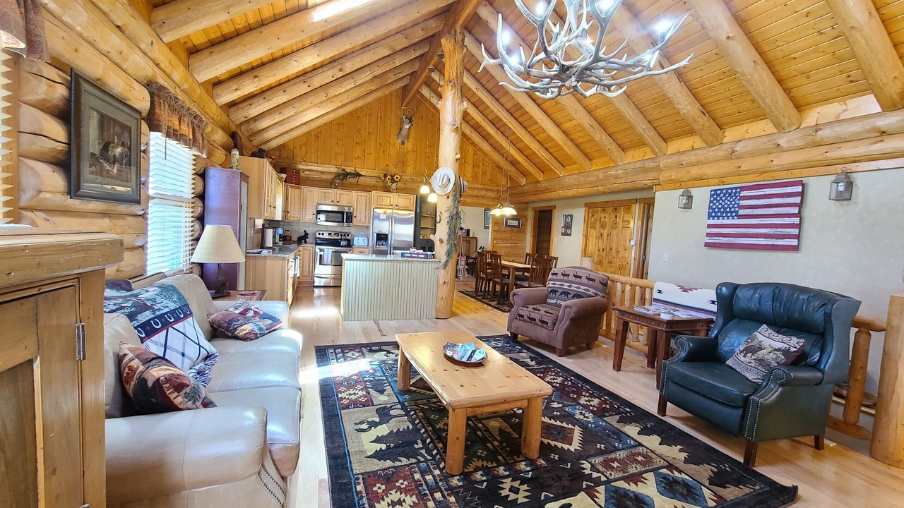 Photo of Livingroom in Divide