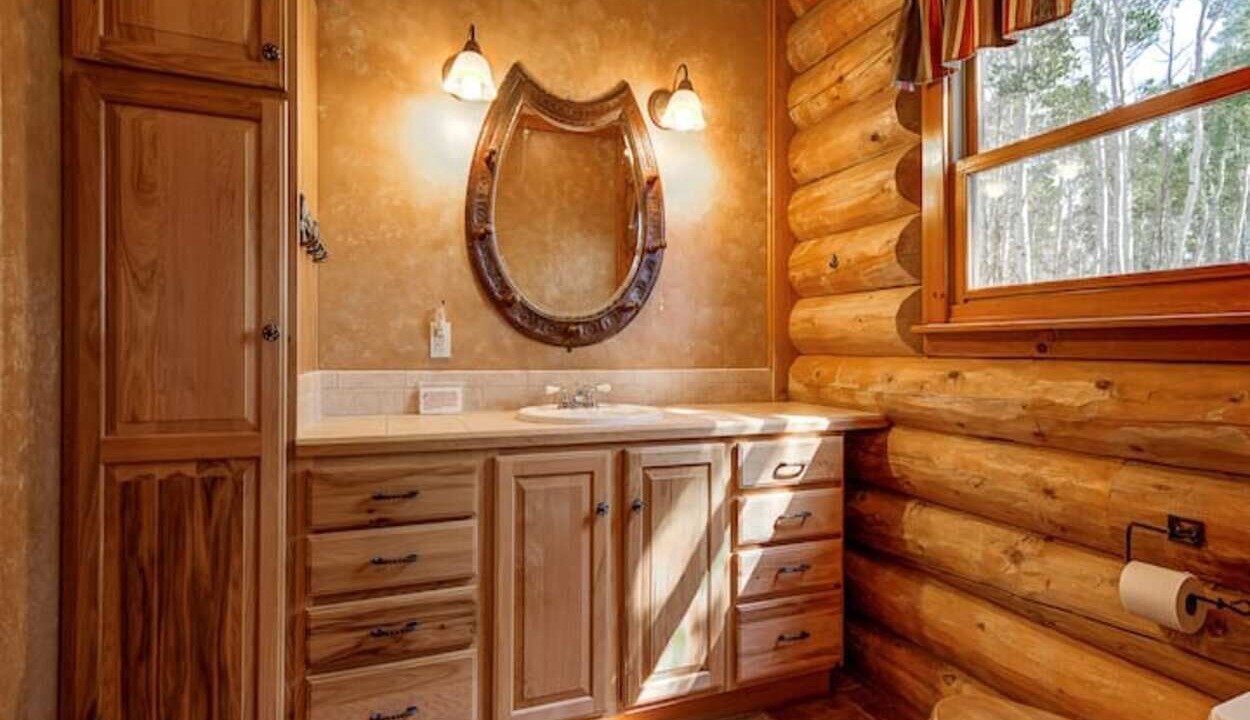 Photo of Bathroom in Divide