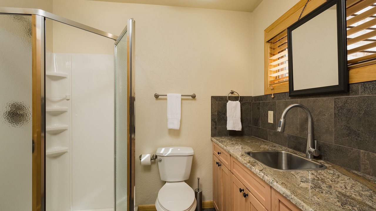 Photo of Bathroom in Columbine Lake