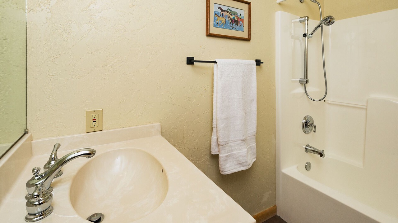 Photo of Bathroom in Columbine Lake