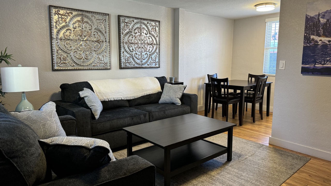 Photo of Livingroom in Baker