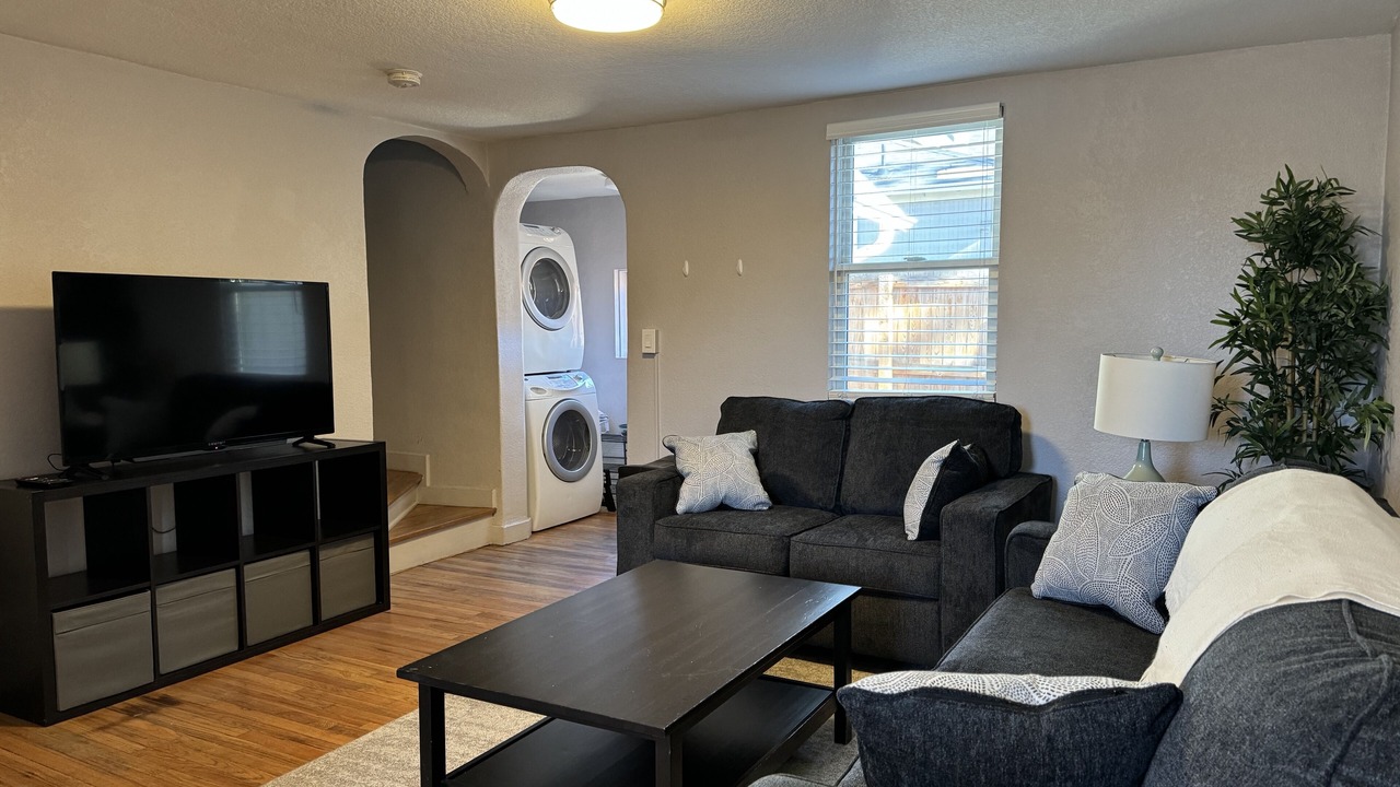 Photo of Livingroom in Baker